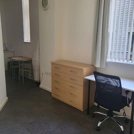 Lovely Spacious Studio Flat In City Centre. Birmingham Ngoại thất bức ảnh