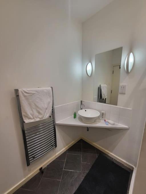 Lovely Spacious Studio Flat In City Centre. Birmingham Ngoại thất bức ảnh